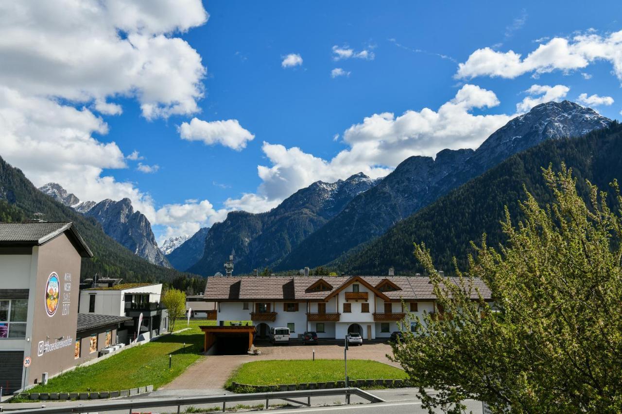 Guesthouse Rosengarten Dobbiaco Bagian luar foto