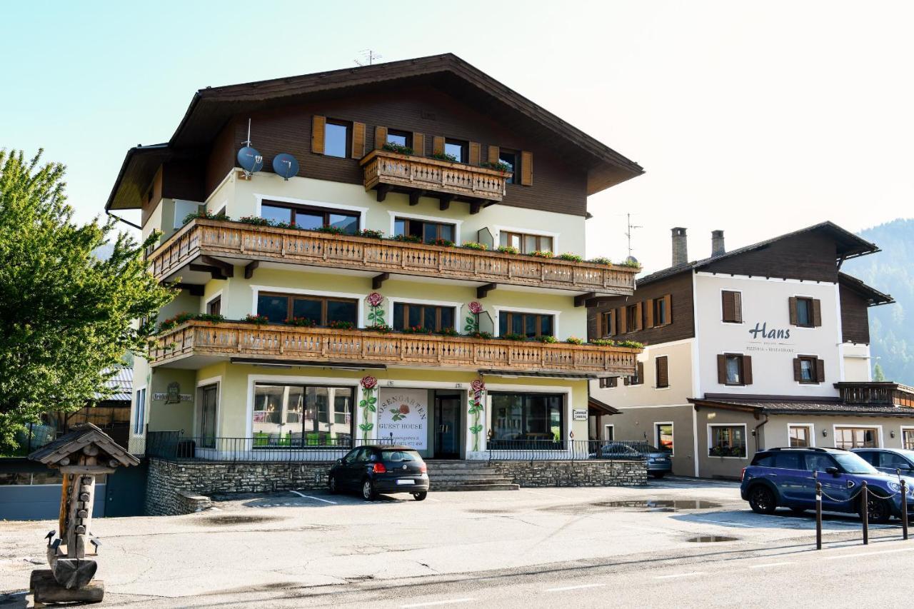 Guesthouse Rosengarten Dobbiaco Bagian luar foto