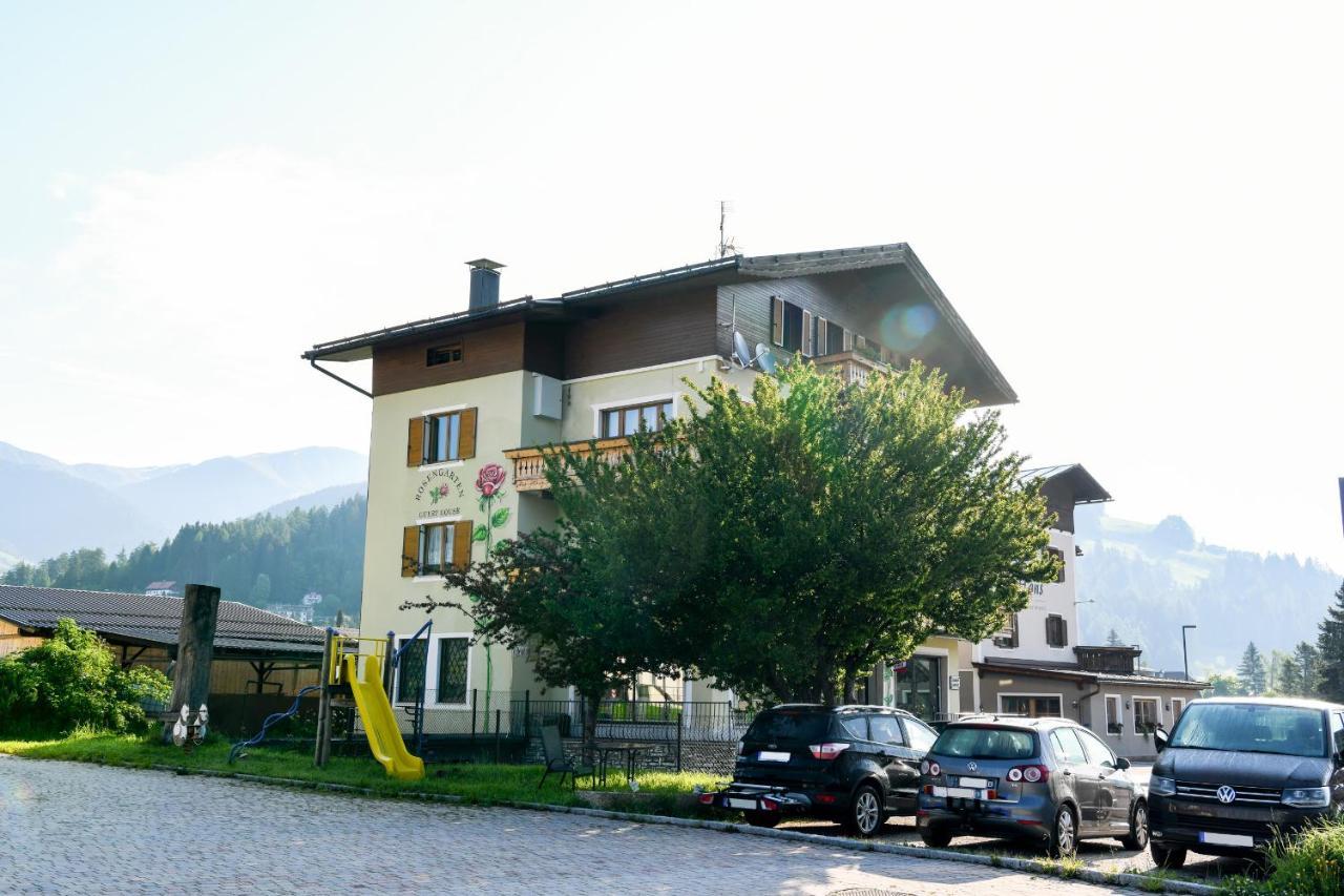 Guesthouse Rosengarten Dobbiaco Bagian luar foto