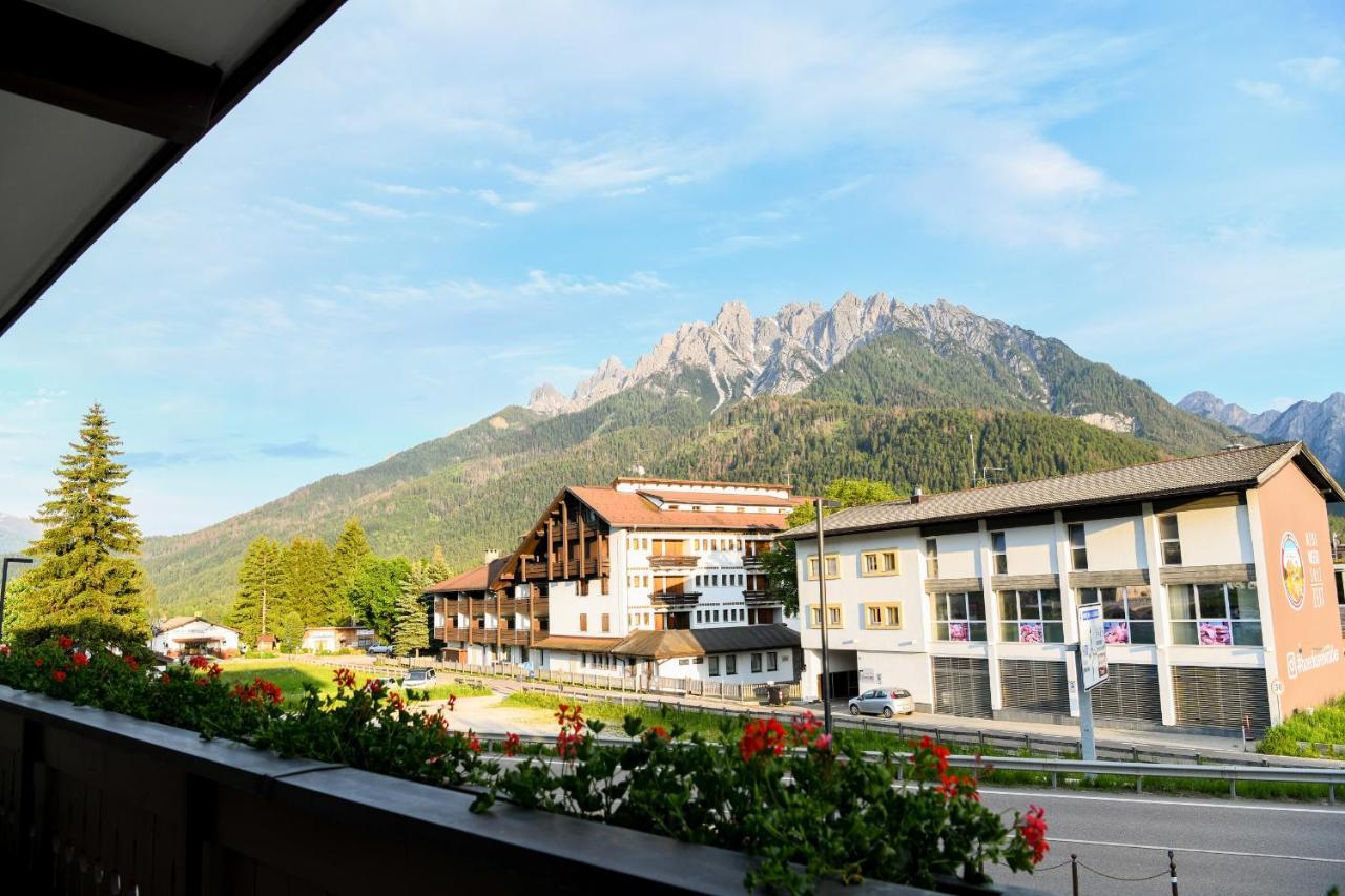 Guesthouse Rosengarten Dobbiaco Bagian luar foto